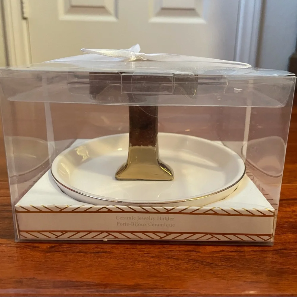 🆕 Gold Ceramic T Jewelry Holder & Catch All